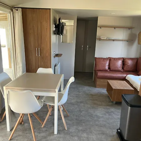 Mobil-home Cosy 6 P Climatise A A 200 M De La Dans 4 Etoiles Calme Et Familial Кемпинг *